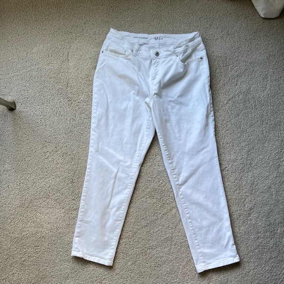 Style & Co White Curvy Girlfriend Straight Jeans, Size 10,  Wear down or… - Picture 3 of 8